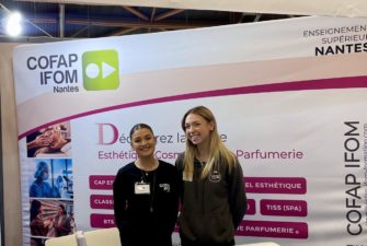 Etudiantes de BTS MECP au Salon formathèque